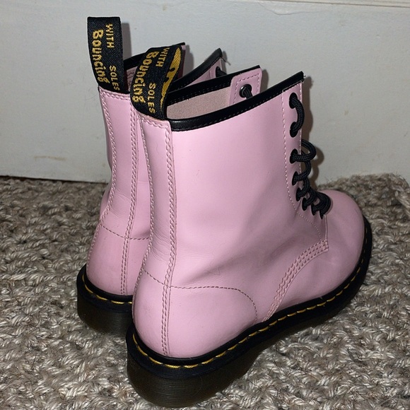 Dr. Martens Pink patent Lace Combat 1460 boots - Picture 4 of 12